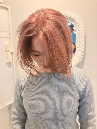 ミディアム カラー SEIRA🤍 レイヤーカットのヘアスタイル