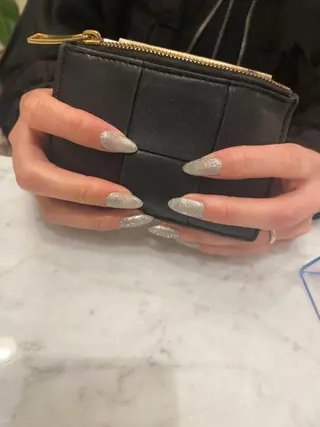 ネイル ネイル&アイ QUEEN&CRIMSON所属・眉WAX/ピーリング ホワイトニングの眉毛・アイブロウイメージ