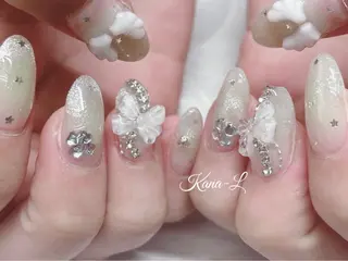 ネイル 芦辺 香奈のネイルデザイン