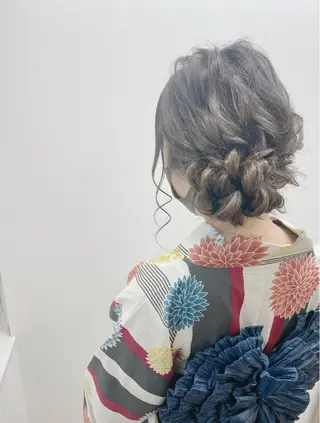 ロング ヘアアレンジ GRANLUSSO 〜グランルッソ駅前店所属・木口 嘉美のヘアスタイル