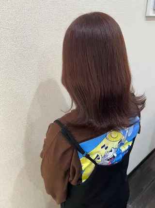 ミディアム 岡野 香那のヘアスタイル