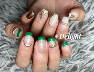 ミディアム ネイル ✴︎ Delightのネイルデザイン