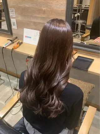 ロング カラー 佐藤 杏奈のヘアスタイル
