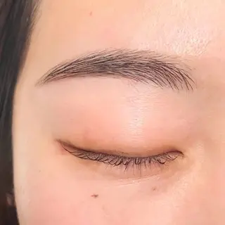 アイブロウ 大人の為のデザイン 🫧Misuzuのマツエク・マツパデザイン