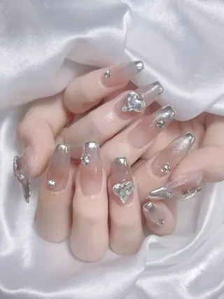 ネイル LEELA NAIL STUDIO所属・LEELA NAIL STUDIOのネイルデザイン