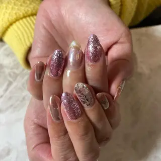 ネイル yuri 🌈のネイルデザイン