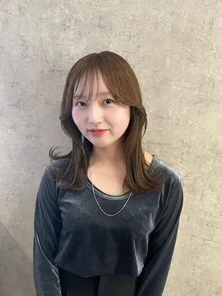 セミロング カラー suri-ru hair【スリールヘアー】所属・FURUSAWA AOIのヘアスタイル