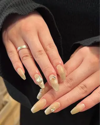 ネイル Nes.Nail所属・Miyagi Asamiのネイルデザイン