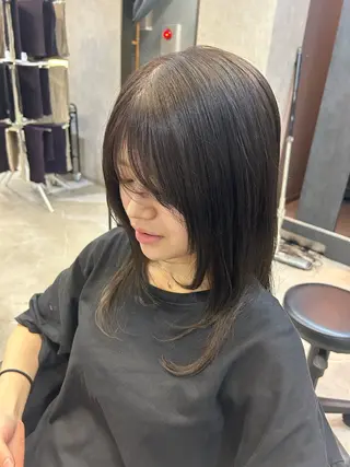 セミロング カラー フラッグヘアー天神西通り店所属・flag hair レイナのヘアスタイル