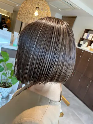 ショート カラー 高木 櫻のヘアスタイル