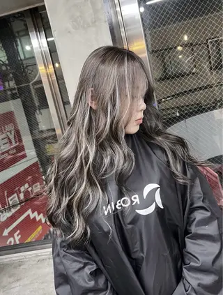 ロング カラー ROBIN所属・指名数No.1 /NAOYAのヘアスタイル