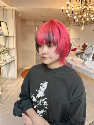 ミディアム カラー ウルフとハイトーン みっちー✂️のヘアスタイル