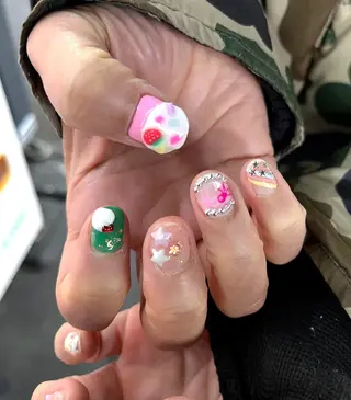 ネイル nishi ✴︎✴︎✴︎のネイルデザイン