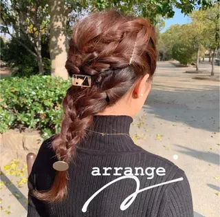 セミロング ヘアアレンジ yuka .のヘアスタイル