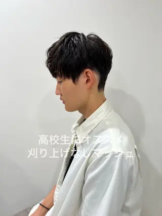 メンズ 心斎橋バレイヤージュ 小林勝貴のヘアスタイル