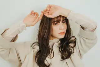 ロング カラー 田中 梨緒のヘアスタイル