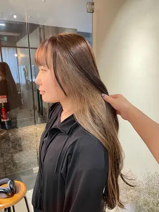 ロング カラー 山下 悠月のヘアスタイル