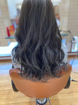 ロング カラー PIERO eMe所属・ピエロエメ 咲のヘアスタイル