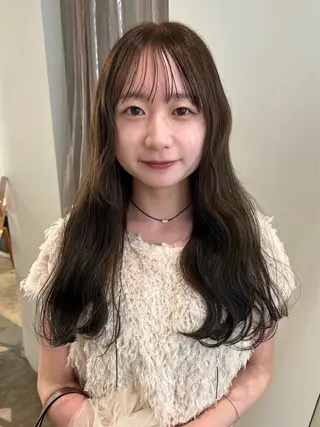 ロング カラー 髙林 優衣のヘアスタイル