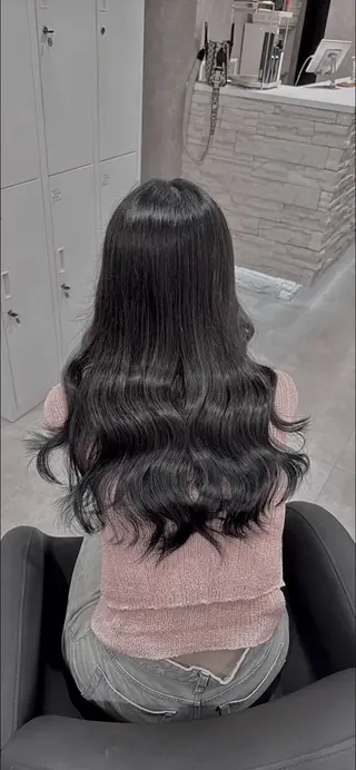 ロング 🖤韓国系🇰🇷カ ラー/kokona❕のヘアスタイル