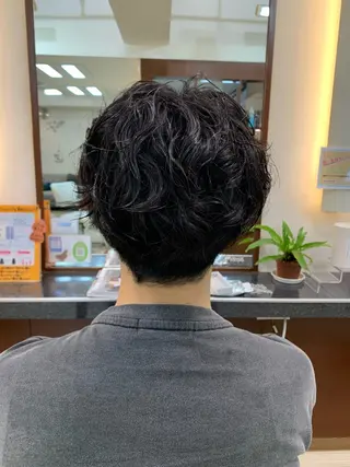 パーマ メンズ 宮里 萌々のヘアスタイル