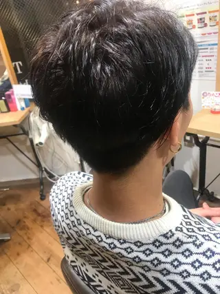 ショート 勝沼 佑季のヘアスタイル
