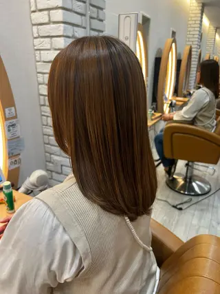 セミロング adorableけやき通り店所属・adorable 小西彩里のヘアスタイル