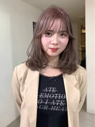 ロング カラー mizuki/ピンク ベージュ.レイヤーのヘアスタイル