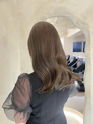 セミロング カラー effect横浜所属・切りっぱなしボブ/ 艶カラー/綾莉のヘアスタイル