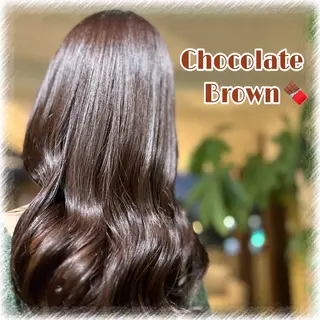 ロング カラー 岡本 絢香のヘアスタイル