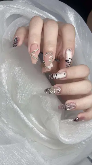 ネイル Squeen Nailのネイルデザイン