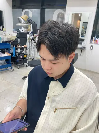 メンズ ピンクカラー🎀 米津 美佑のヘアスタイル