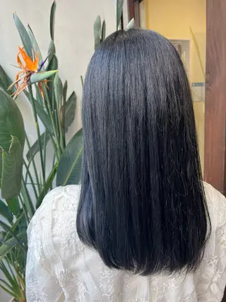 セミロング 透明感/低ダメージ インナー🩵角田紗雪のヘアスタイル