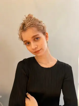 カラー 木野 音羽のヘアスタイル