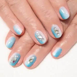 ネイル 山田 麻衣のネイルデザイン