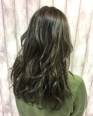 ミディアム セミロング ロング カラー boutique misakiのヘアスタイル