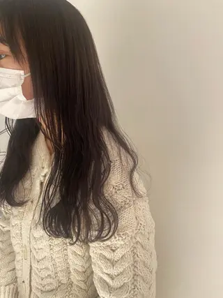 ロング カラー カジュアルを女っぽく 𝗮𝘆𝗮𝗰𝗼のヘアスタイル