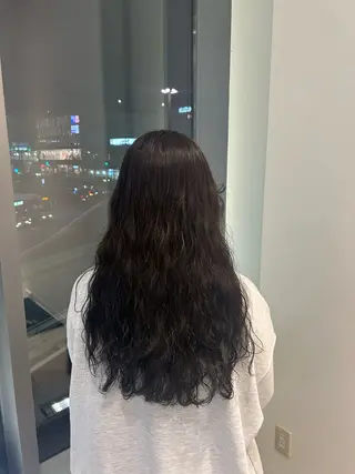 ロング 小谷 歩花のヘアスタイル