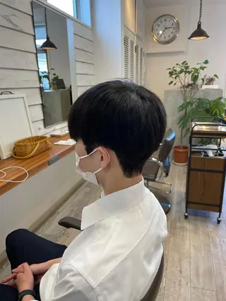 ショート パーマ メンズ 小林 崇雅　ダウンパーマのヘアスタイル