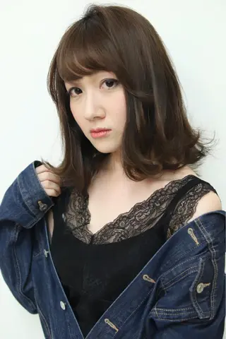 ミディアム 駅チカ【ali'i】 アリイ花崎友美☘のヘアスタイル