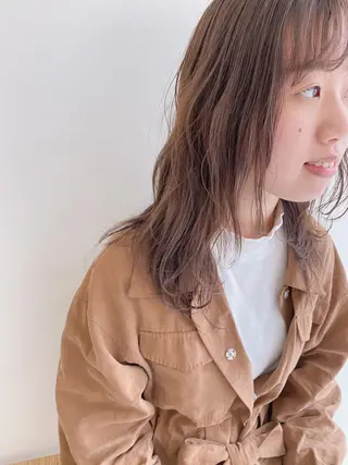 セミロング パーマ 顔周りレイヤー/韓国 ブリーチminamiのヘアスタイル