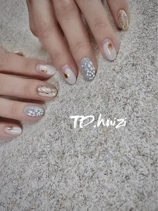 ミディアム めぐみのネイルサロン 惠のネイルデザイン