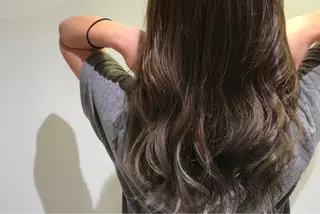 セミロング ROUTE ルートのヘアスタイル