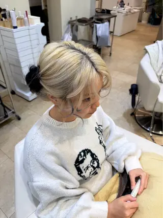 カラー niina /艶髪指名NO.1のヘアスタイル