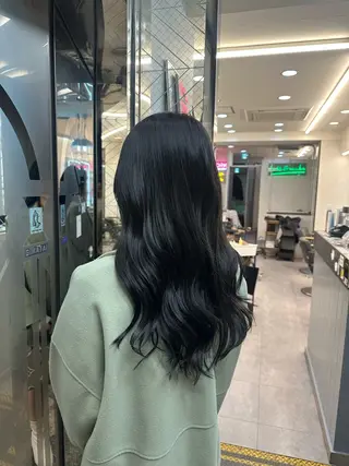 ロング カラー L.O.G SHIBUYA所属・随時募集中 🟡SUMIKAのヘアスタイル