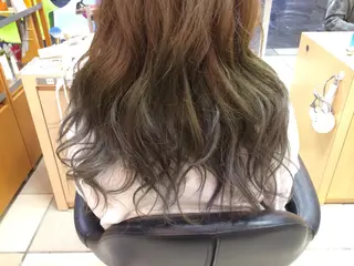 ロング カラー にった みずきのヘアスタイル