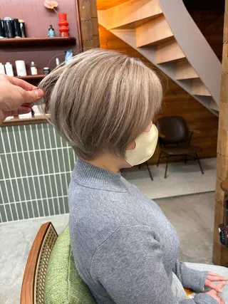 ショート カラー 五十嵐 雄毅のヘアスタイル