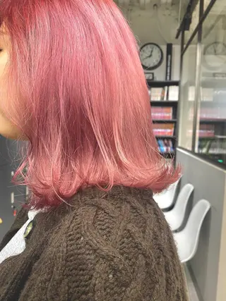 ミディアム カラー ヘアアレンジ #ブリーチカラー Akihoのヘアスタイル