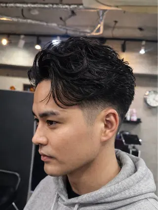 ショート パーマ メンズ 💎メンズパーマ特化 🥇癖毛活かしのプロのヘアスタイル