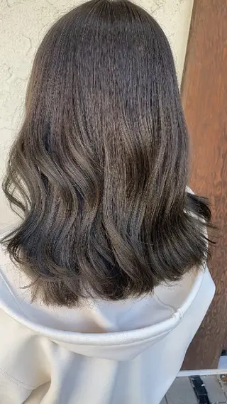 カラー 束感まつぱ🥑🤍 NATUKI🤍のマツエク・マツパデザイン